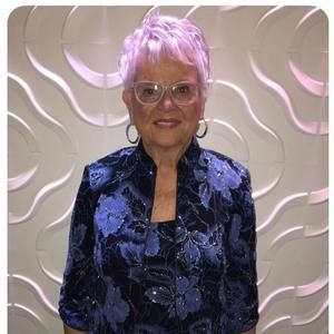 Meet your Posher, Phyllis